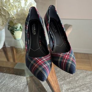 Like New Charles by Charles David plaid pumps size 8.5